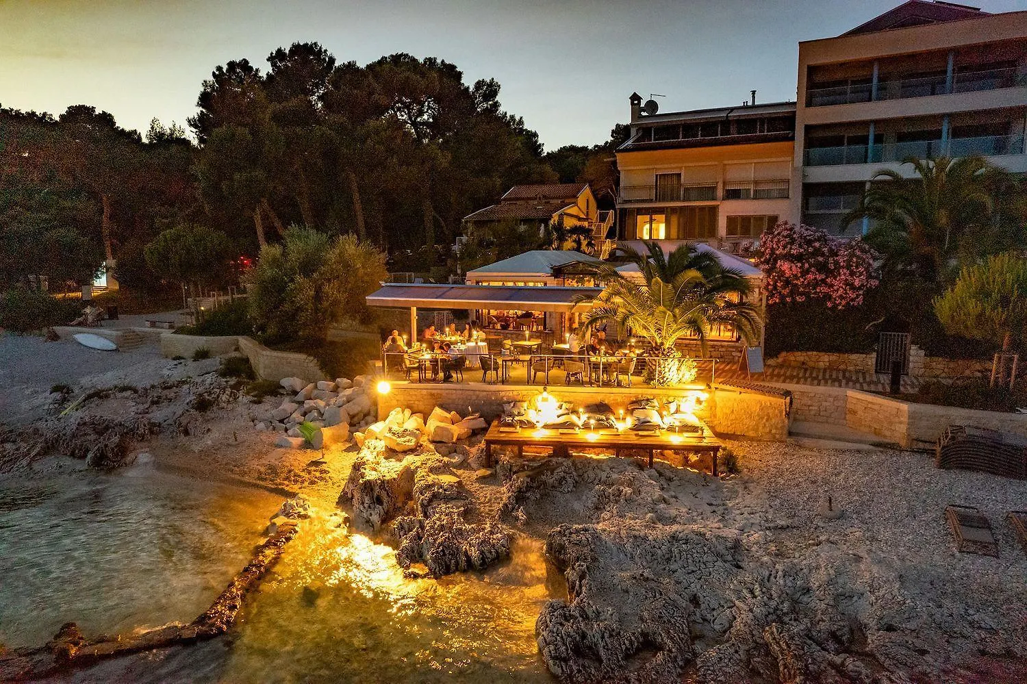 Atemberaubendes Apartment Direkt An Der Blauen, Kristallklaren Adria In Rovinj